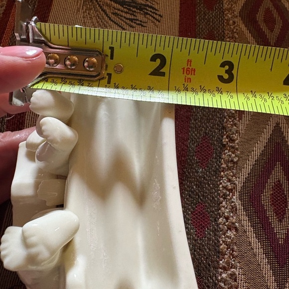 Vintage Porcelain Angel Figurine Two
Angels Sitting On a Bench - Picture 12 of 12